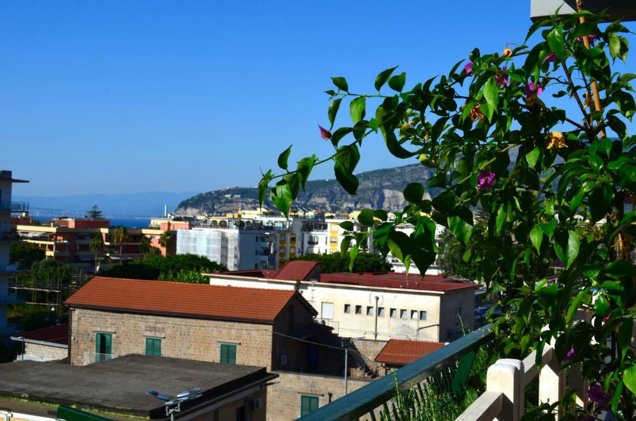 Luiselle Charming Accommodation Sorrento City Center Exterior foto