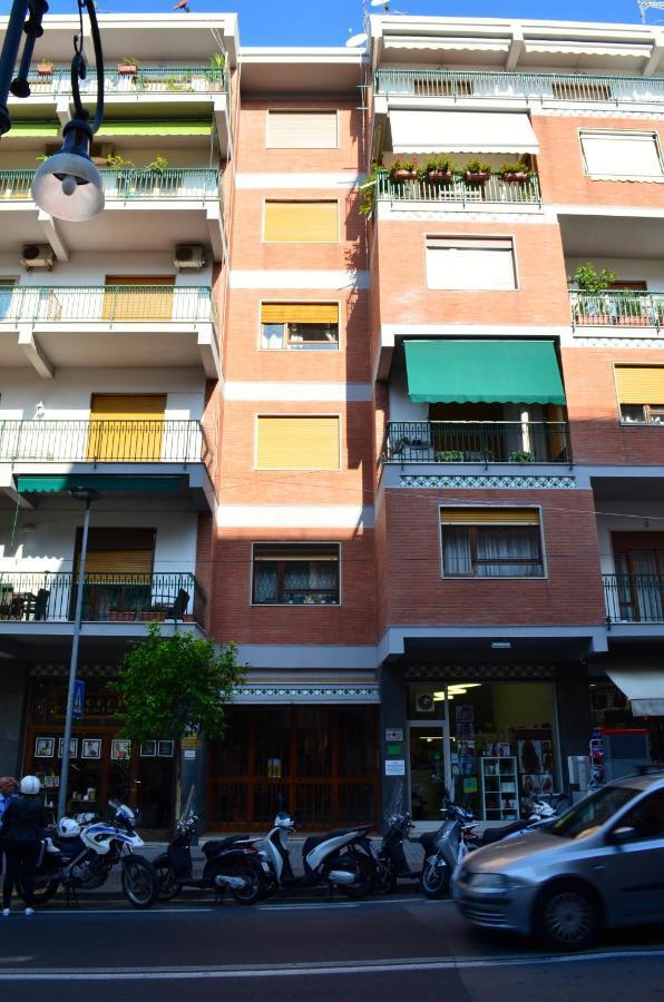 Luiselle Charming Accommodation Sorrento City Center Exterior foto